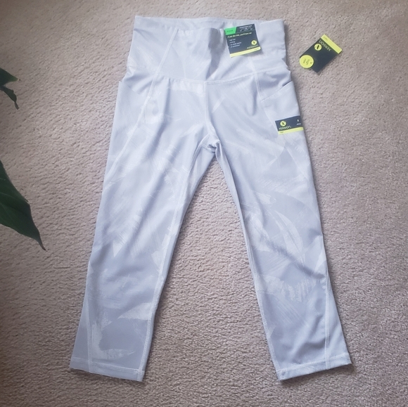 🔥Sale🔥XERSION high rise Capris - Picture 4 of 6